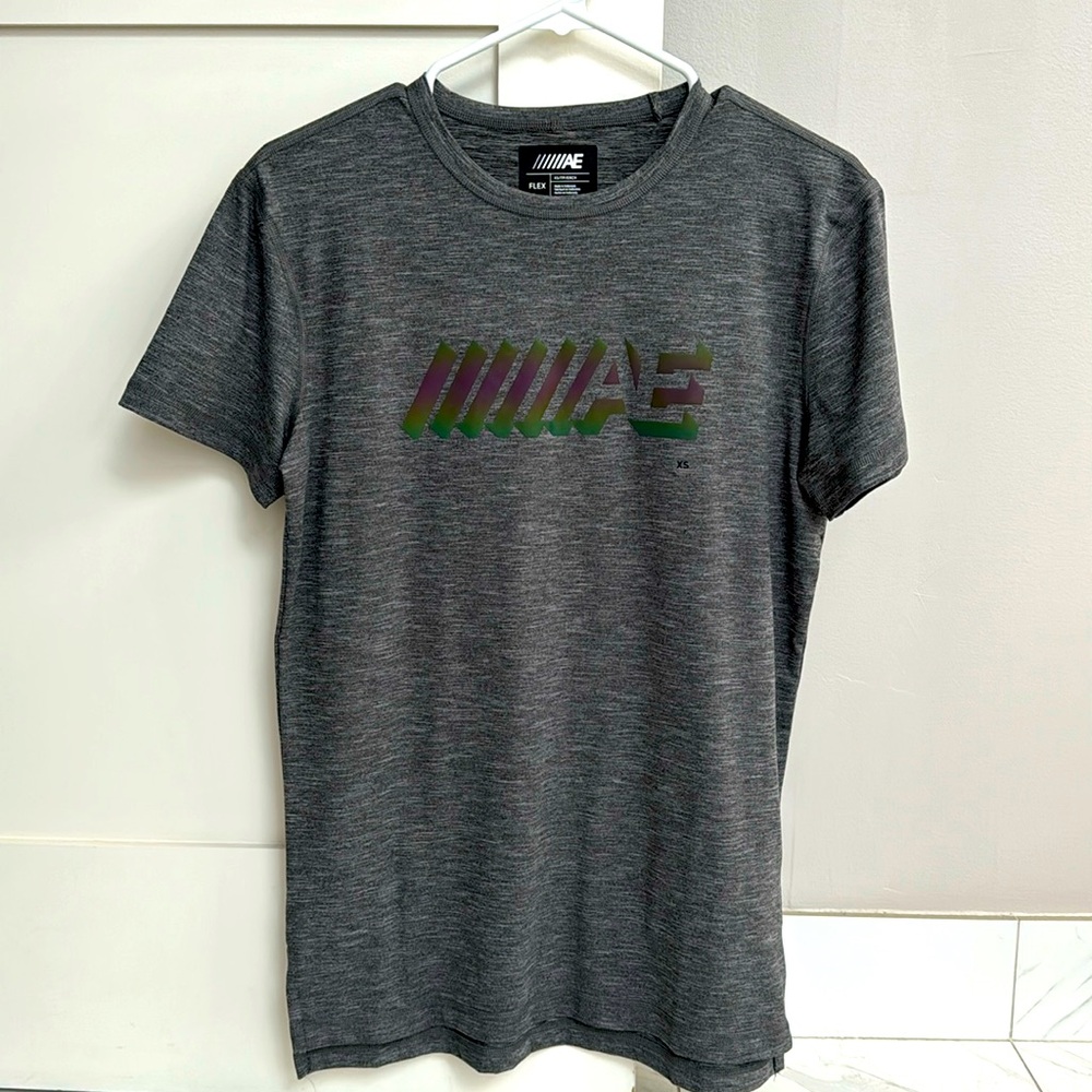 AMERICAN EAGLE Short Sleeve T-shirt WITH TAGS ON